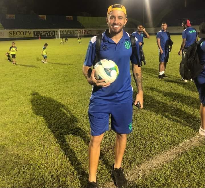 Al final del partido contra la Real Sociedad se llevó la pelota del hattrick.