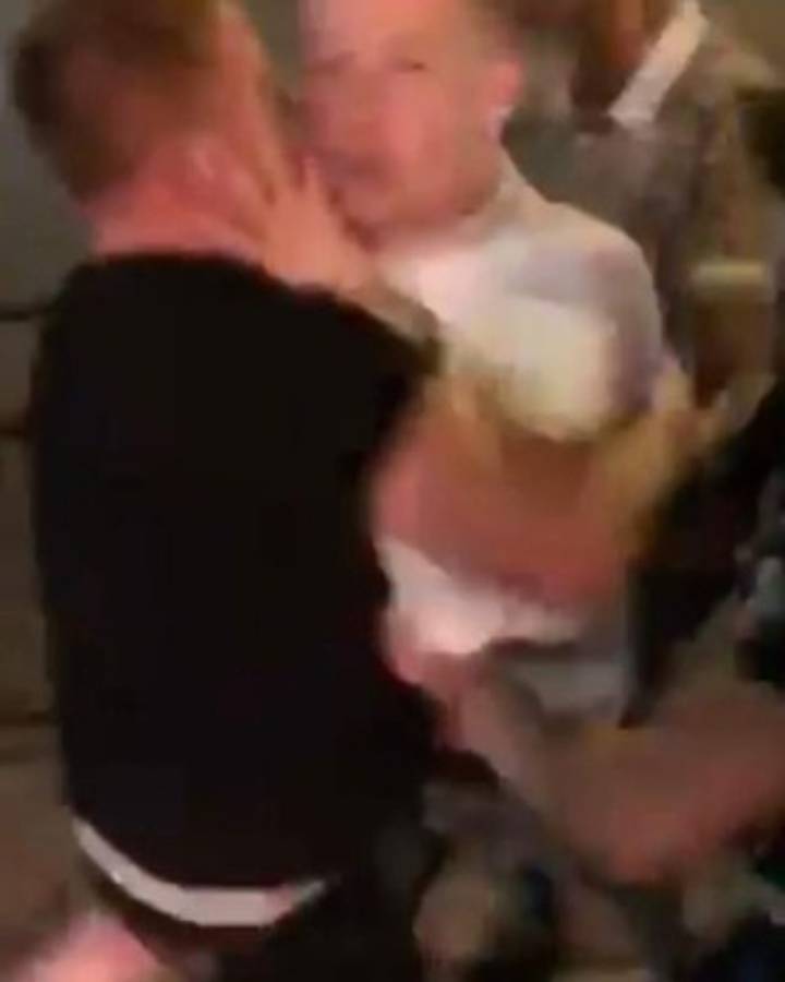 ¡Escándalo! Portero inglés involucrado en pelea callejera por defender a su novia