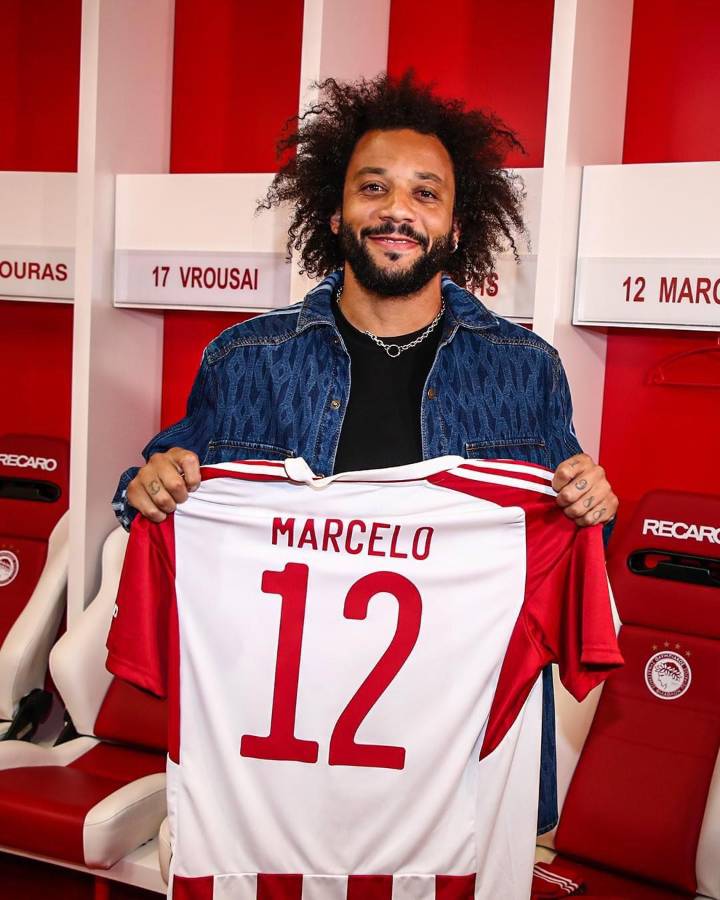 El nuevo dios del Olimpo: la brutal presentación de Marcelo con el Olympiacos de Grecia y bailando junto con sus hijos