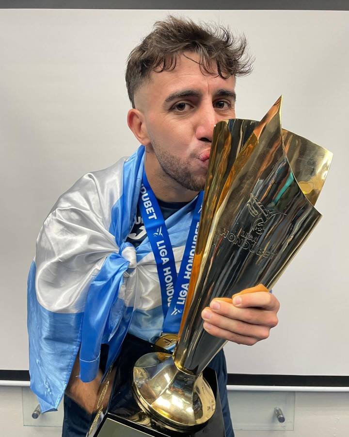 Agustín Auzmendi, el nuevo fichaje de Godoy Cruz de Argentina: así ha sido su vida futbolística y con una tragedia familiar que casi lo retira