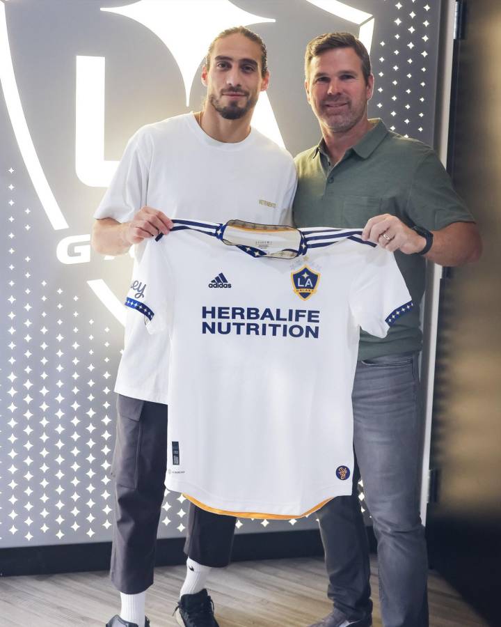 Sorpresa de Cristiano Ronaldo en el mercado de fichajes y Barcelona negocia inesperado refuerzo; brasileño pide públicamente ir al United