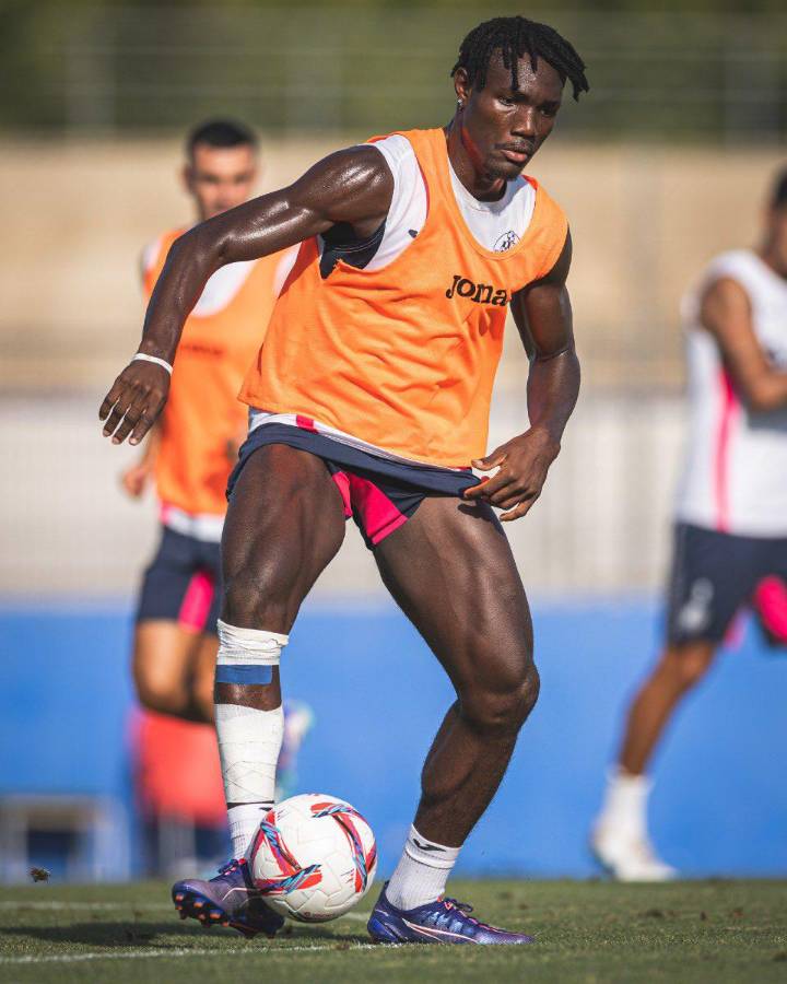 La nueva revelación de la Liga de España: Costó solo 800 euros y pasó de los campos de tierra de Nigeria a marcar en primera