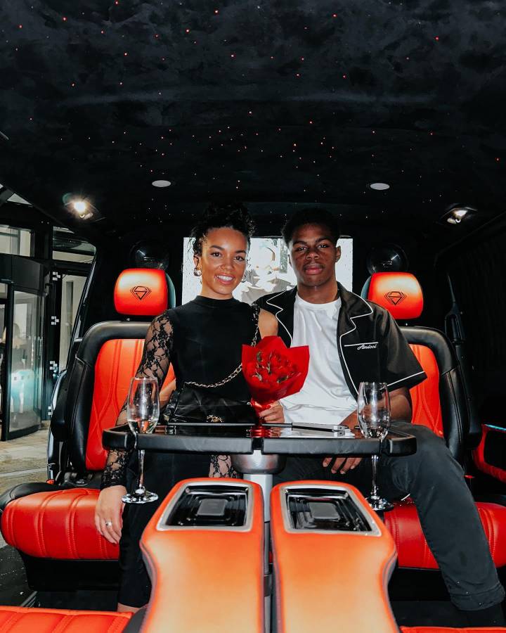 Keyrol Figueroa está enamorado y así es la novia del delantero del Liverpool, quien participó en el reconocido programa artístico Britain’s Got Talent