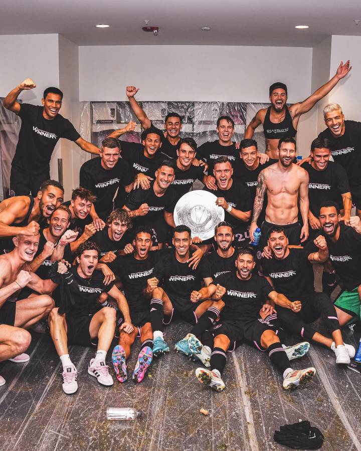 David Ruiz festejando con Messi: locura del Inter Miami tras ganar su segundo título y Beckham se rinde al argentino