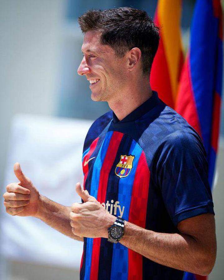 Así fue la sencilla presentación de Lewandowski en Miami como nuevo jugador del Barcelona ¿Y su dorsal?