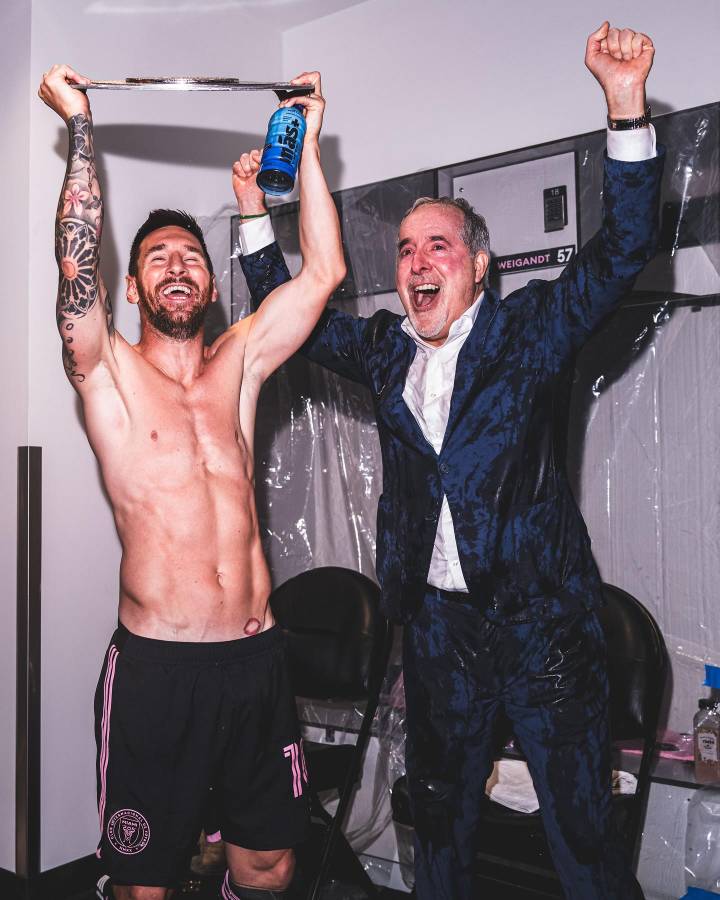 David Ruiz festejando con Messi: locura del Inter Miami tras ganar su segundo título y Beckham se rinde al argentino