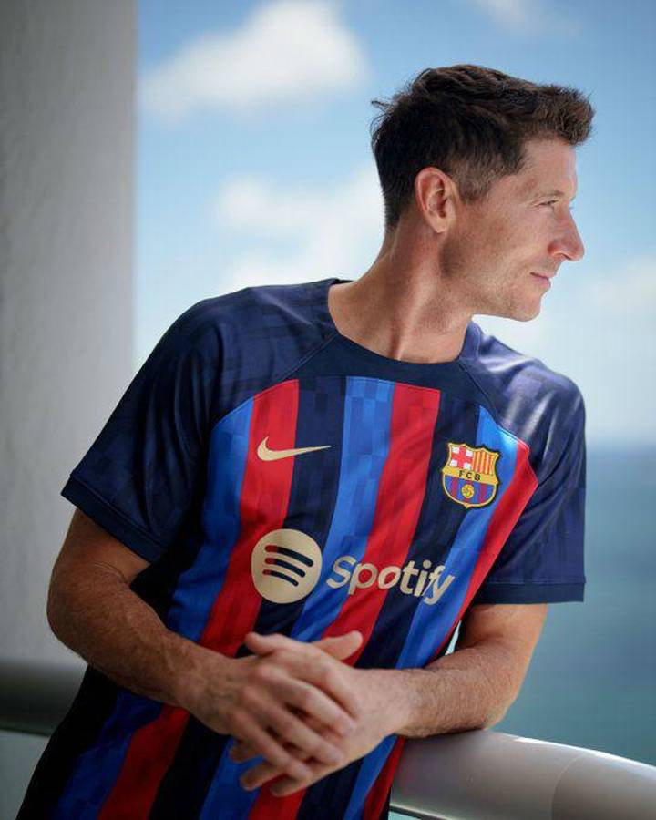 Así fue la sencilla presentación de Lewandowski en Miami como nuevo jugador del Barcelona ¿Y su dorsal?