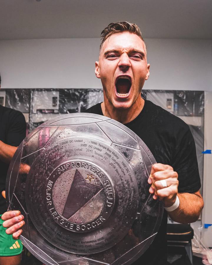 David Ruiz festejando con Messi: locura del Inter Miami tras ganar su segundo título y Beckham se rinde al argentino