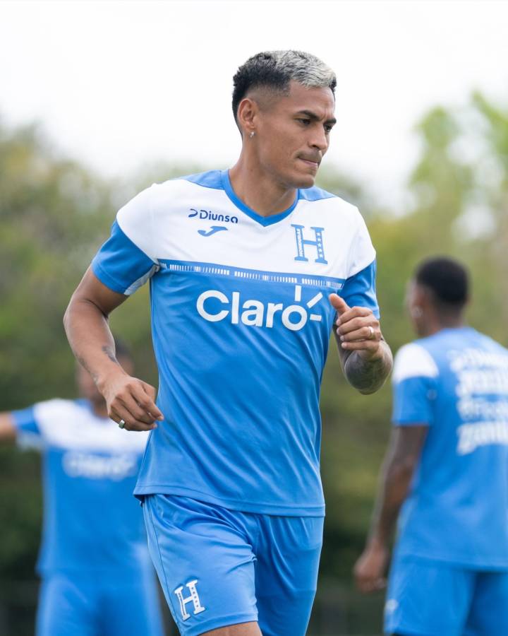 Reinaldo Rueda define los sustitutos de Denil y Arriaga; así sería el 11 de Honduras ante Haití en Curazao