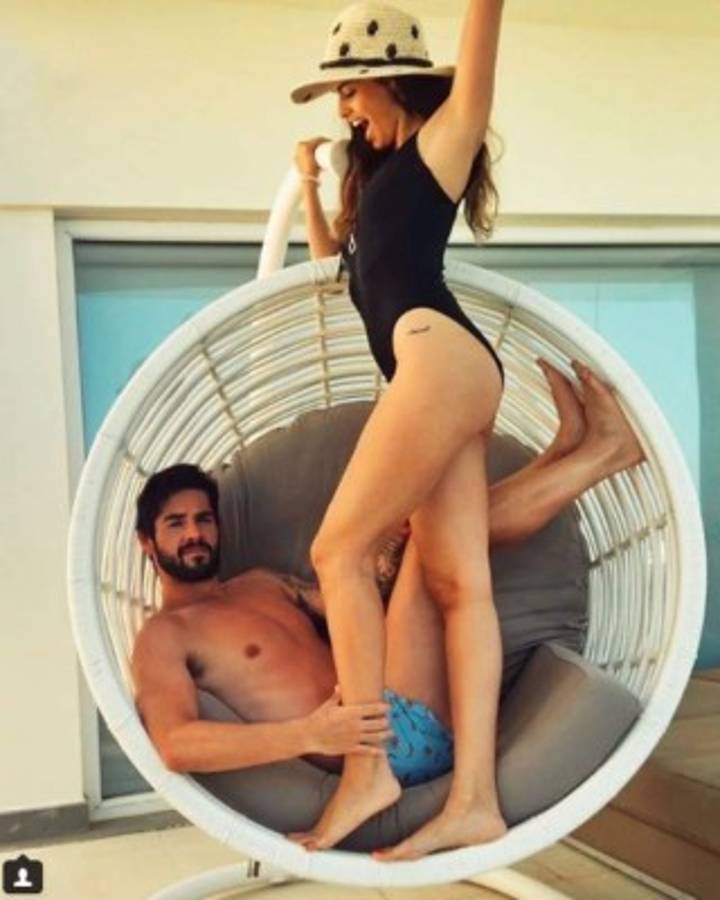 Nuevas fotos: Las vacaciones de lujo de los cracks del fútbol con sus mujeres