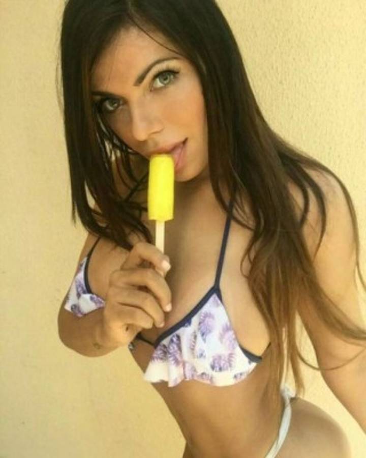 Miss Bum Bum 2015 realizó la felicitación más picante a Messi por su Balón de Oro