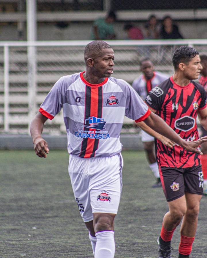 Padre estuvo en épico triunfo contra México en 2007 y su hijo jugará ante el Tri: el presente de Honduras que derrumbó a los aztecas en Copa Oro