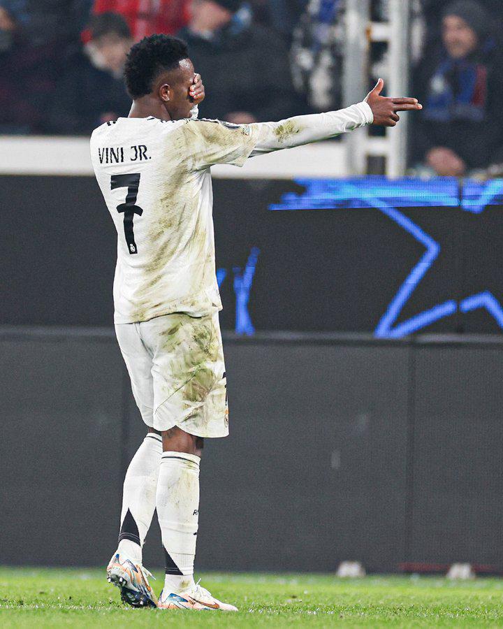 No se vio en TV: Real Madrid pierde a Mbappé, curiosa celebración de Vinicius y visita especial en Champions League