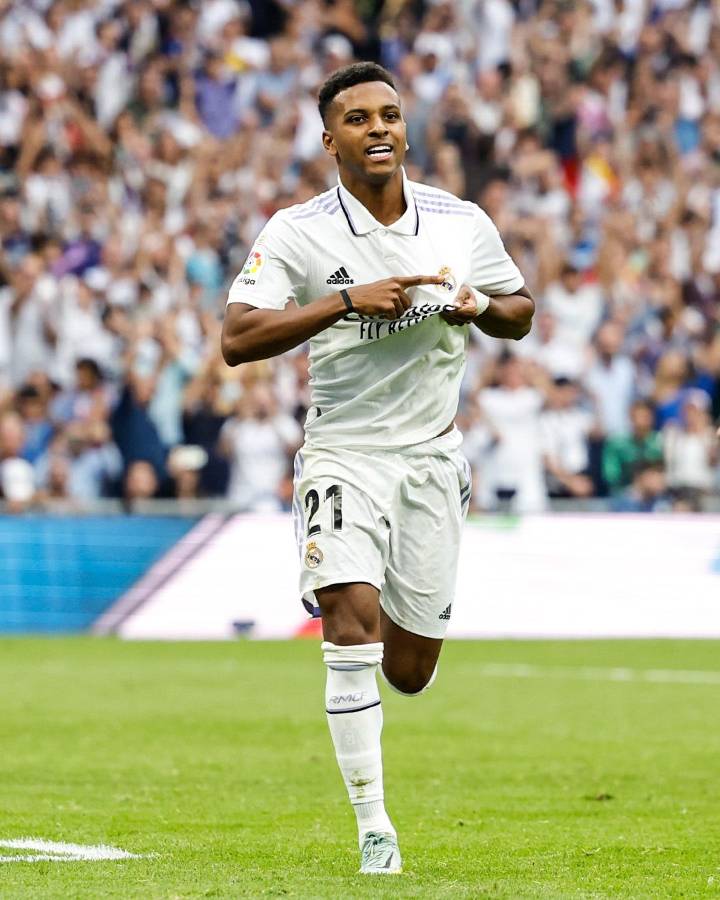 Lo que no viste del clásico español: El sufrimiento de Xavi, la tristeza de Lewandowski y el festejo del Real Madrid