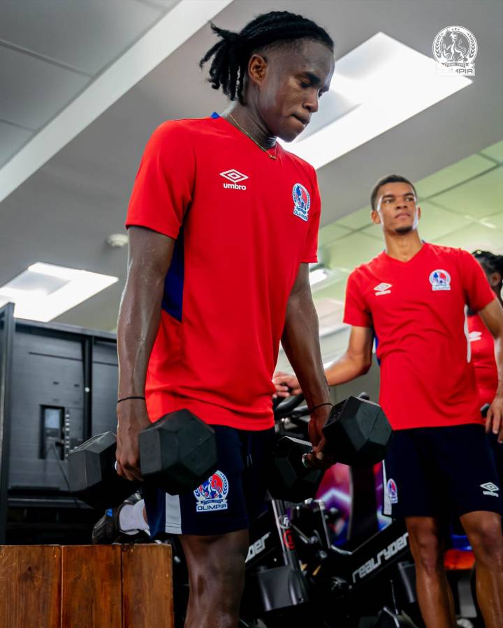 Alajuelense vs Olimpia: Espinel suelta la magia con su posible 11 titular en el juego de ida de la semifinal de Copa Centroamericana 2025