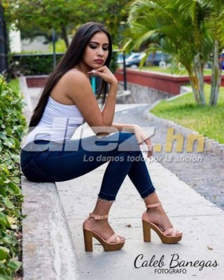 Así es la infartante Alejandra Rubio que lanza propuesta a jugadores de Olimpia