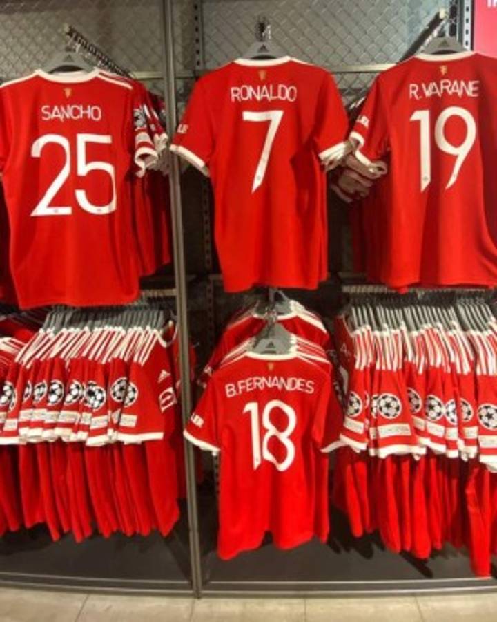 La vida de rico de Cristiano Ronaldo en Mánchester: Su mansión y la petición de la Reina Isabel