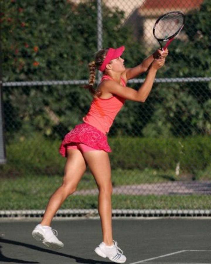 Eugenie Bouchard, la canadiense que sube la temperatura en los partidos de tenis