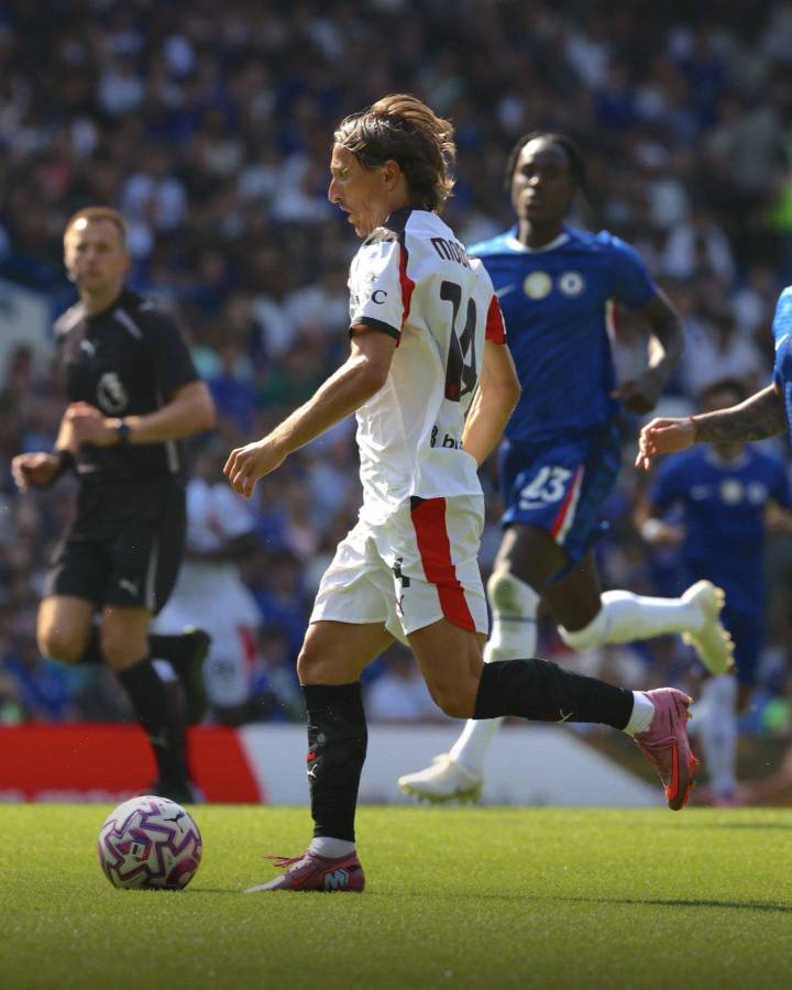 El amargo debut de Modric con el Milan: goleados por el Chelsea y el jugador que se quedó con su camiseta