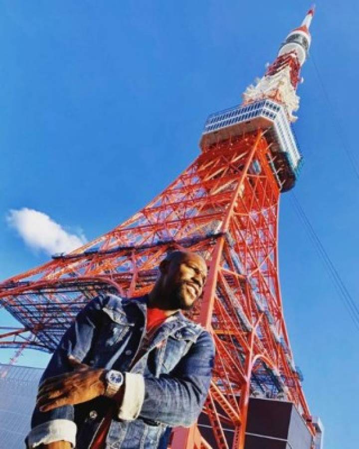 Floyd Mayweather presume de su lujosas vacaciones en Tokio, Hong Kong y Dubái