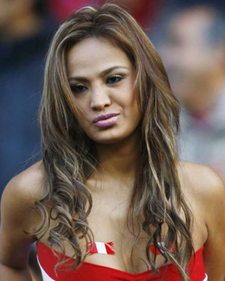 Nissu Cauti, la infartante peruana que deslumbra en el Mundial de Rusia