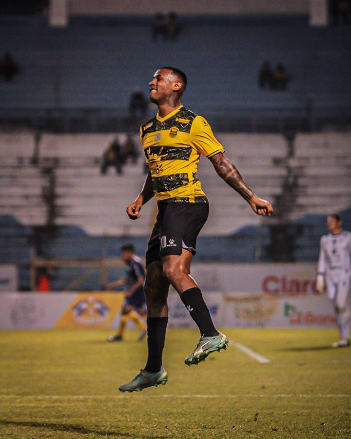 Tres hondureños y dos de la élite sudamericana: los futbolistas debutantes en la Liga Nacional en el Clausura 2024