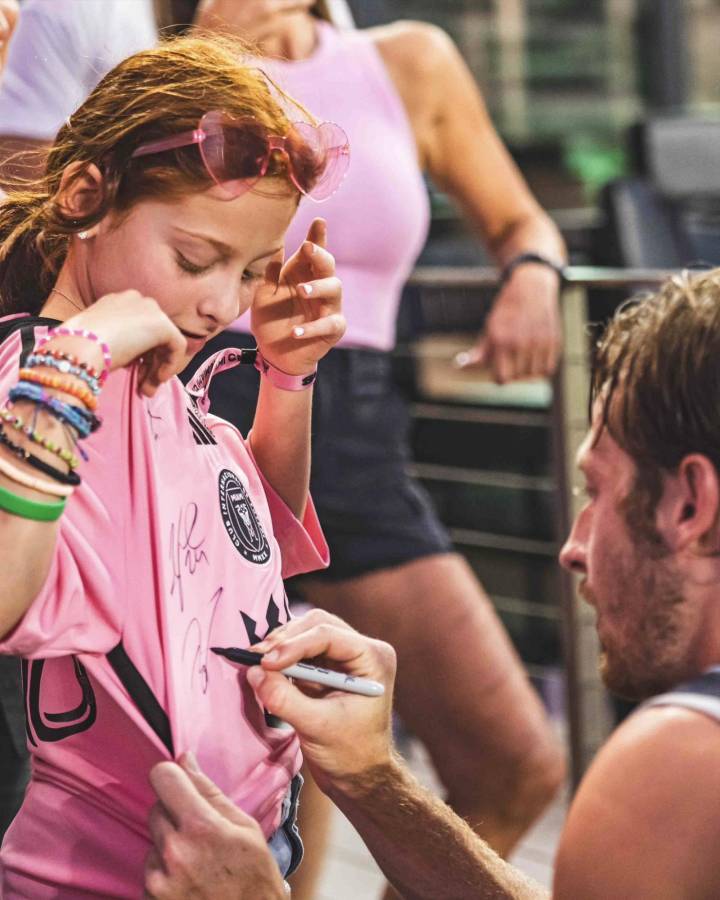 Messi recibió visita especial, gesto de Leo y la broma de De Paul en la semana larga de Inter Miami: “Que conjuntiviti”