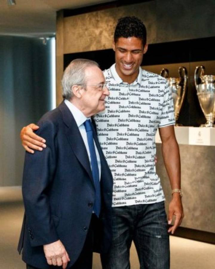 Entre lágrimas, emotivo discurso y abrazos: Así fue la despedida de Varane del Real Madrid