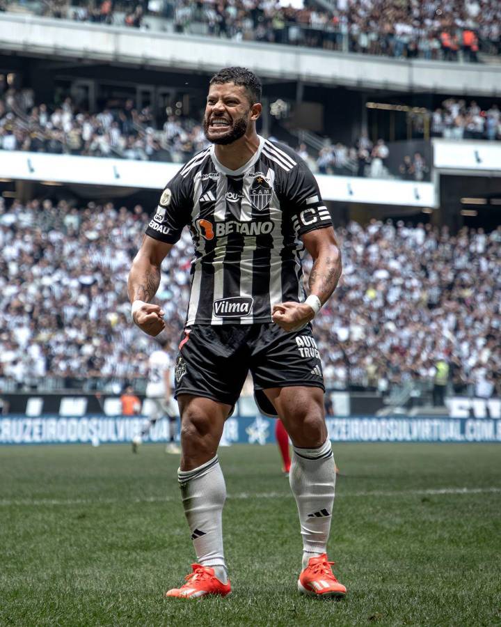 El entrenamiento extremo de Hulk en Brasil para mantener su espectacular físico a sus 38 años ¿De qué se trata?