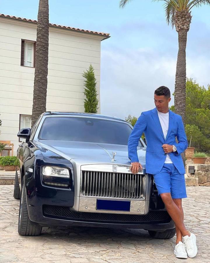 ¡Georgina le regaló una joya más! Asciende la impresionante colección de carros de Cristiano Ronaldo: un garaje galáctico