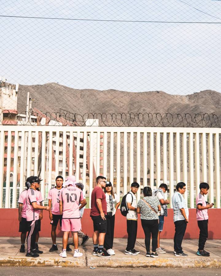 El feo gesto de la barra de Universitario de Perú con Messi y el Inter Miami, niño cumplió su sueño y gran ambiente