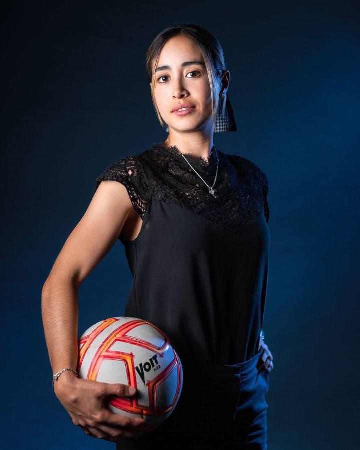 Árbitra que le dirigió a Honduras recibe amenazas a muerte y la FIFA sale al paso en respaldo de Katia García, la silbante mexicana