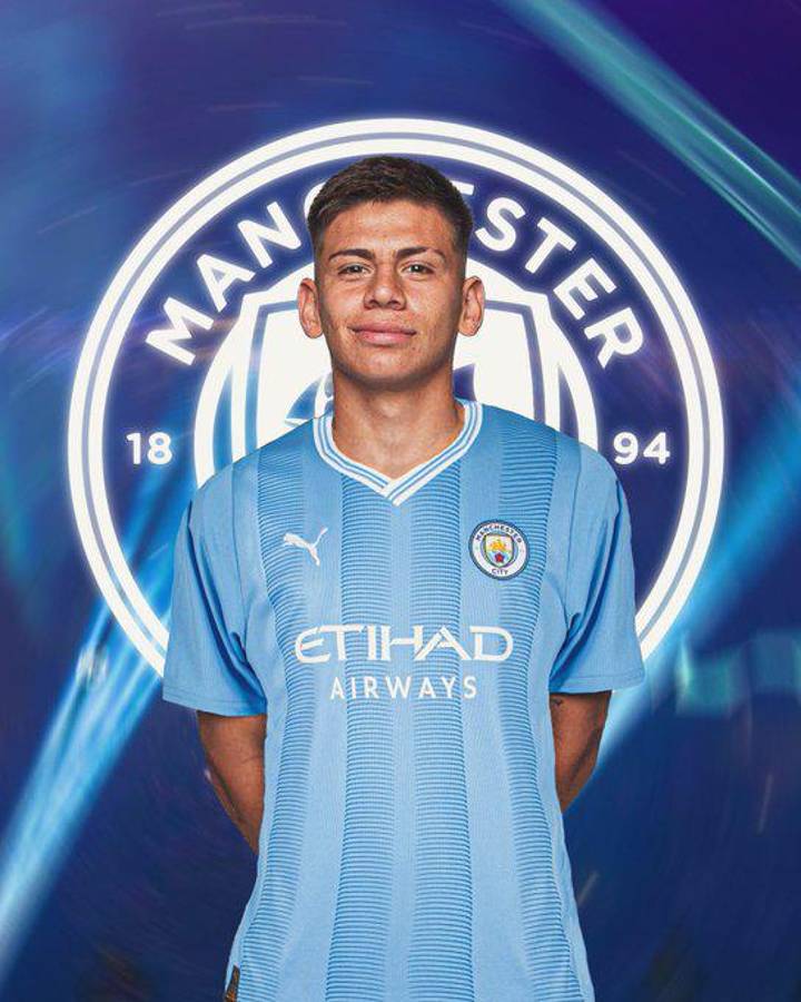 Roban fichaje a Barcelona, el otro gigante de Europa que quiere a Mbappé y Pep Guardiola tiene nuevo jugador en el City