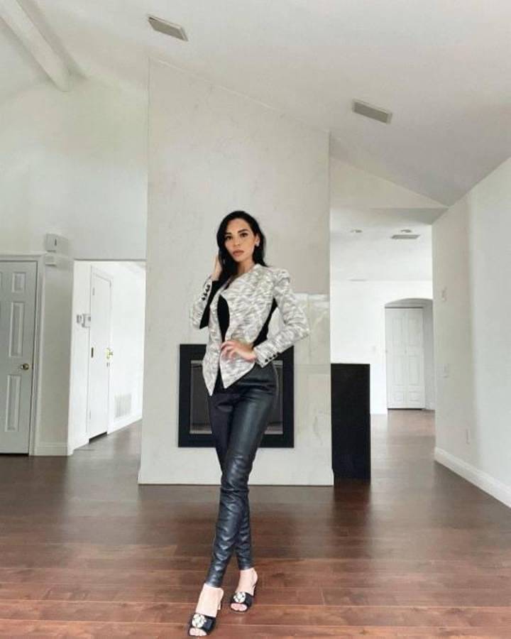 Choco Lozano y sus polémicas vacaciones con su bella novia tras no aceptar la convocatoria de Honduras para Copa Oro