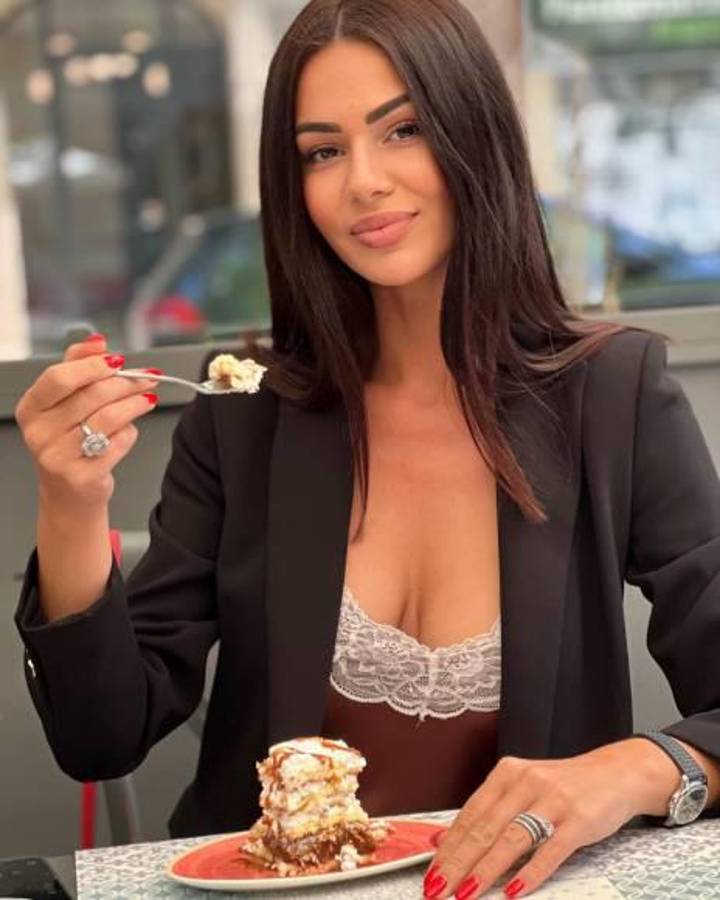 “¿Sexo antes de los partidos? Pero si los futbolistas no son grandes amantes. Prefieren hacérselo ellos mismos”