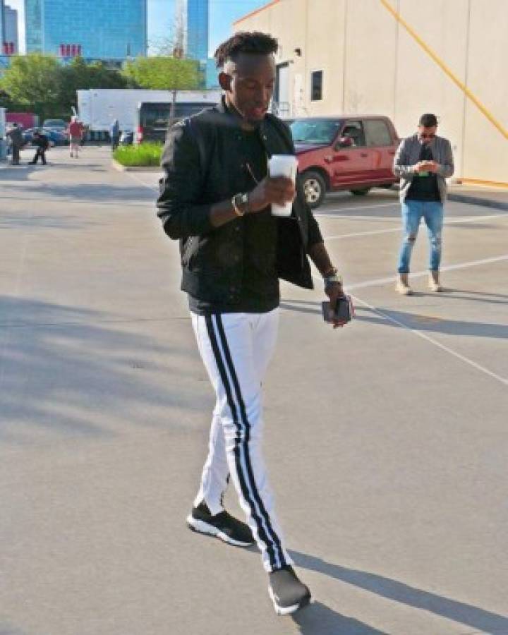 ¡Opulencia! Los looks de Alberth Elis cuando llega al estadio de Dynamo