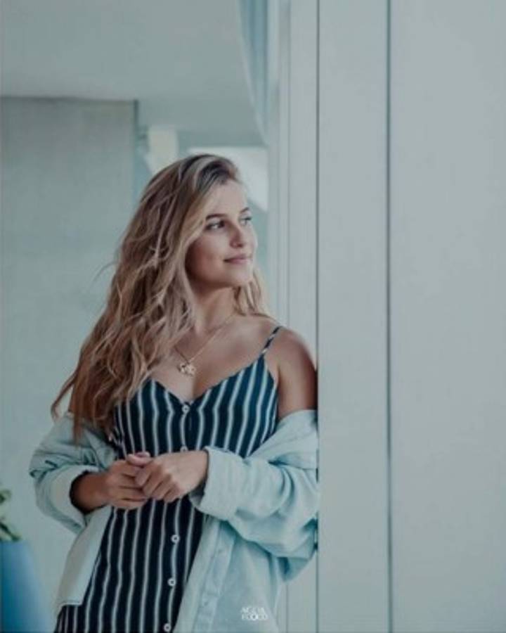 Sara López, la presentadora tica que confesó que no andaría con Gustavo Matosas