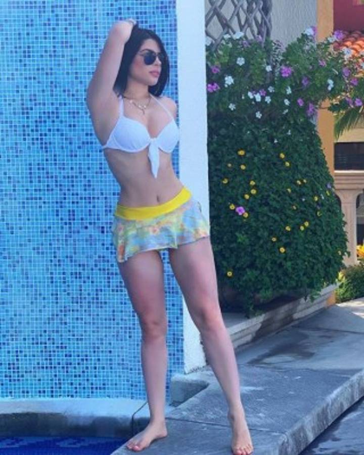 ¿Romance a la vista? Alberth Elis y la despampanante mexicana con la que vacaciona en Roatán