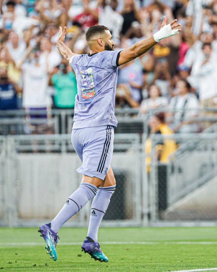 NO SE VIO POR TV: El ex Olimpia y Motagua con Pedrerol, el barcelonista viendo el Real Madrid-Juventus y el llenazo en el Rose Bowl