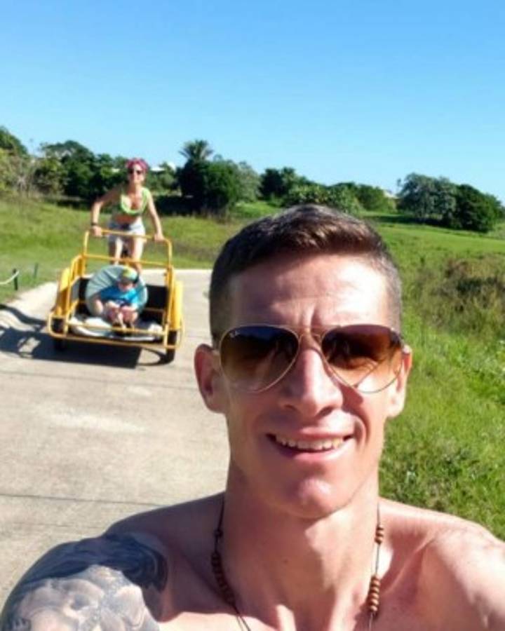 Las sensuales vacaciones de la pareja de Jonathan Rougier en Honduras