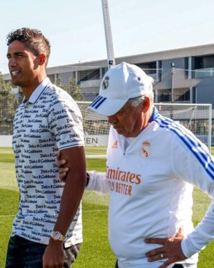 Entre lágrimas, emotivo discurso y abrazos: Así fue la despedida de Varane del Real Madrid