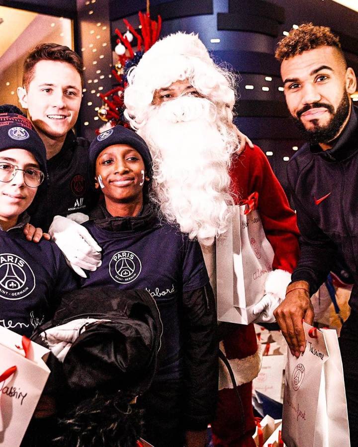 Brutal gesto de Mbappé y jugador del Barça sorprende: así pasan los cracks las fiestas de Navidad 2021