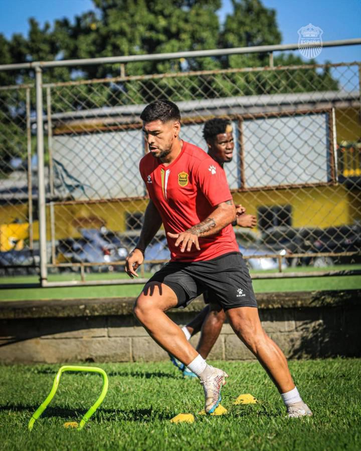 ¡Seleccionados en países de Concacaf! 17 Futbolistas que jugarán por primera vez en la Liga Nacional de Honduras