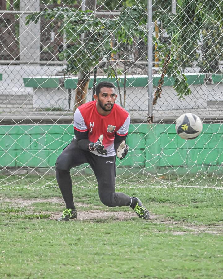 FICHAJES: Olimpia perdería tres titulares para enero, Motagua descarta jugador y la reunión clandestina de Messiniti