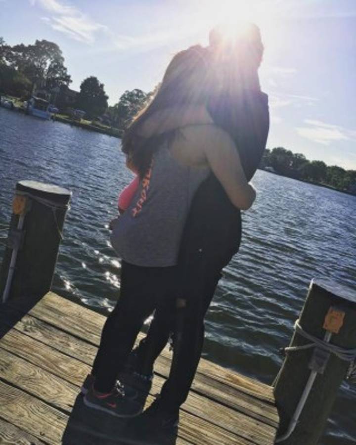 Conocé a Pamela Hernández, la bella novia del delantero de Marathón y la Selección, Diego Reyes