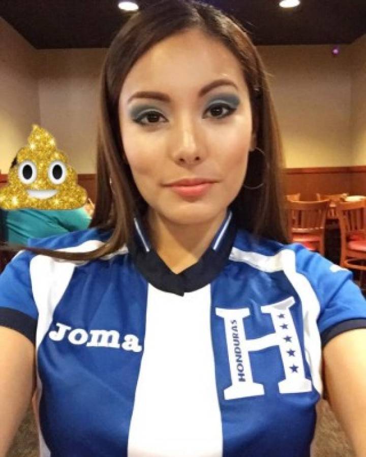 ¡EXPLOSIVA! Elsa Oseguera, la fanática más sexy de la Selección de Honduras