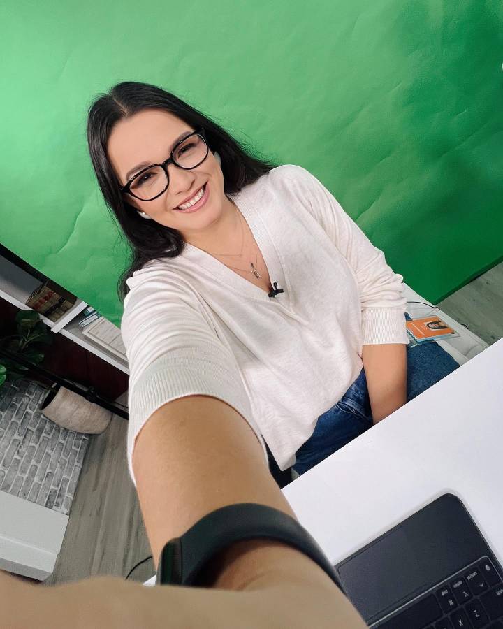 Las periodistas deportivas catrachas engalanan la previa del juego entre Honduras vs México en el estadio Morazán