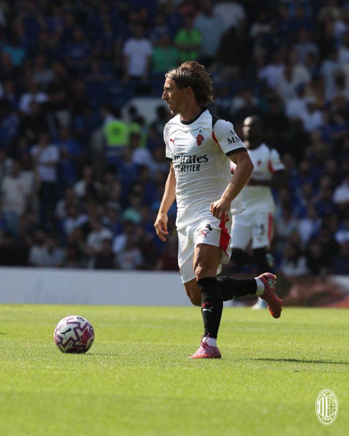 El amargo debut de Modric con el Milan: goleados por el Chelsea y el jugador que se quedó con su camiseta