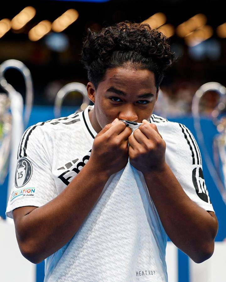 La emotiva presentación de Endrick en Real Madrid: la razón de sus lágrimas y así fue captada su hermosa novia