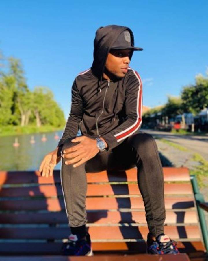 ¡Lo disfruta a pesar de no jugar! Así es la vida del hondureño Kevin Álvarez en Suecia